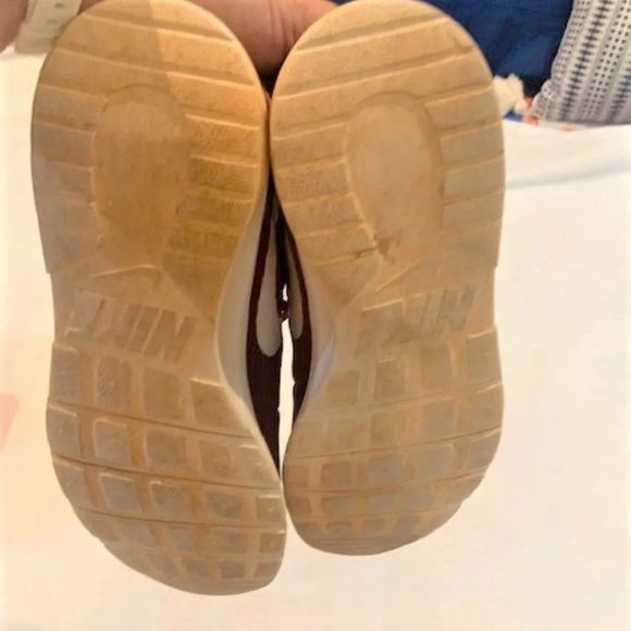 Youth Nike Tanjun Trainers size‎ 7Y in Team Red - Picture 5 of 7